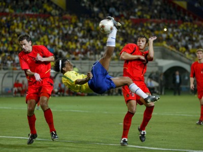 Ronaldinho (Brésil vs Belgique, Kobe, JAPON, Coupe du Monde 2002) Copyright ALAIN GADOFFRE